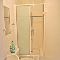 Отель One Bedroom Quartier Latin ванная