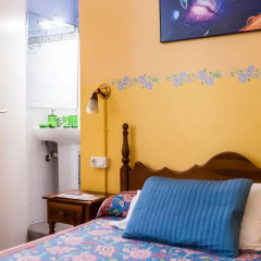 Отель Hostal Pensio 2000 2* Стандартный номер с двуспальной кроватью фото 22