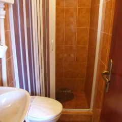 Apartments Pod Lozom in Petrovac, Montenegro from 80$, photos, reviews - zenhotels.com bathroom photo 2