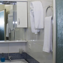 Отель Dena Guesthouse & Art Албания, Берат - отзывы, цены и фото номеров - забронировать отель Dena Guesthouse & Art онлайн ванная