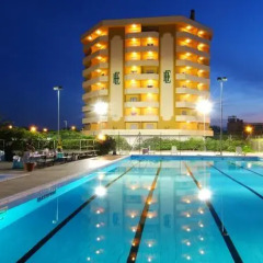 Отель Grand Eurhotel Италия, Монтезильвано - отзывы, цены и фото номеров - забронировать отель Grand Eurhotel онлайн бассейн фото 3