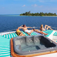 Отель Honors Legacy Yacht Мальдивы, Остров Гасфинолу - отзывы, цены и фото номеров - забронировать отель Honors Legacy Yacht онлайн бассейн