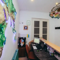 Гостиница Art Hostel Украина, Львов - 8 отзывов об отеле, цены и фото номеров - забронировать гостиницу Art Hostel онлайн банкомат
