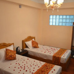 Royal Yadanarbon Hotel 3* Улучшенный номер с 2 отдельными кроватями фото 3