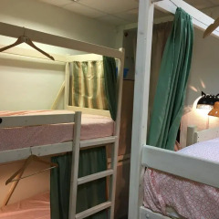 Хостел Пара Тапок на Маяковской Кровать в общем номере с двухъярусной кроватью фото 9