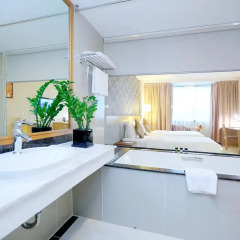 La Casa Hanoi Hotel 4* Номер Делюкс с различными типами кроватей фото 11