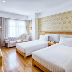 Silverland Central Hotel 3* Улучшенный номер с различными типами кроватей фото 4