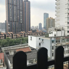 Отель Shanghai Blue Mountain Bund Youth Hostel Китай, Шанхай - 1 отзыв об отеле, цены и фото номеров - забронировать отель Shanghai Blue Mountain Bund Youth Hostel онлайн балкон