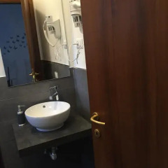 Отель B&B Isolatiberina Стандартный номер с различными типами кроватей фото 21
