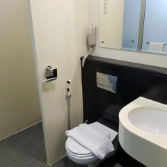 Отель easyHotel Dubai Jebel Ali ванная