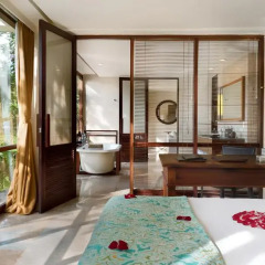 Отель Komaneka at Bisma 5* Семейный люкс с двуспальной кроватью фото 8