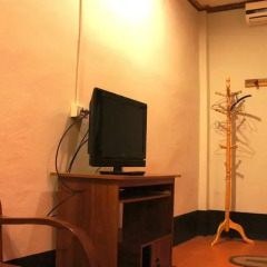 Отель Viengkham Moungkhoun Guesthouse Стандартный номер с различными типами кроватей фото 3