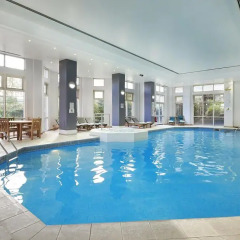 DoubleTree by Hilton Hotel Dartford Bridge бассейн фото 2
