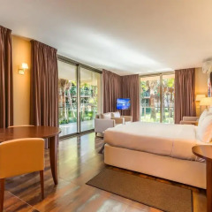 Апартаменты Salgados Palm Village Apartments & Suites - All Inclusive комната для гостей фото 9