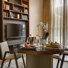 Отель ME Milan Il Duca 5* Люкс Me с различными типами кроватей фото 3