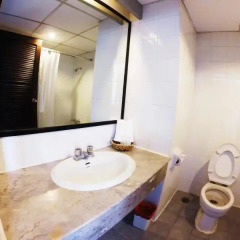 Phuket Town Inn Hotel Phuket 3* Люкс с различными типами кроватей фото 6