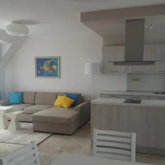 Отель La Mer Apartcomplex Улучшенные апартаменты с различными типами кроватей