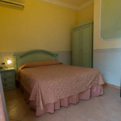 Hotel Louis 3* Стандартный номер с двуспальной кроватью