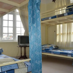 Camellia Hotel Dalat Кровать в общем номере
