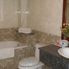 Dong Kinh A Hotel 3* Улучшенный номер с различными типами кроватей