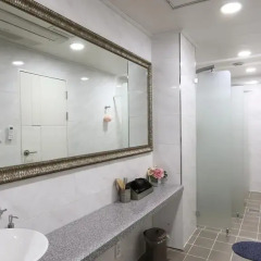 Blueboat Hostel Myeongdong Кровать в женском общем номере с двухъярусной кроватью фото 11