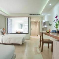 Отель U Zenmaya Phuket 4* Улучшенный номер с двуспальной кроватью фото 3