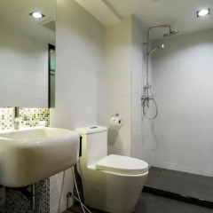 Отель Eleven Avenue Suites Bangkok 3* Улучшенный номер с двуспальной кроватью фото 5