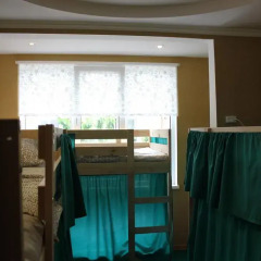 Hostel Inzhir Кровать в женском общем номере с двухъярусной кроватью фото 9