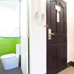 Отель Baan Sutra Guesthouse 3* Студия с различными типами кроватей фото 6