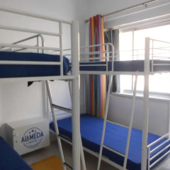 Alameda Hostel Кровать в общем номере с двухъярусной кроватью