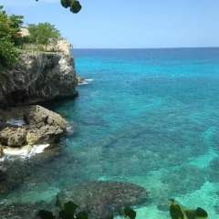 Отель Coral Seas Garden Resort пляж
