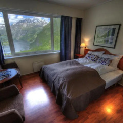 Отель Hotell Utsikten Geiranger - by Classic Norway 2* Стандартный номер с двуспальной кроватью фото 7