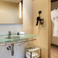 AC Hotel Barcelona Forum by Marriott ванная