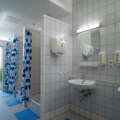 Haus International Hostel Стандартный номер с разными типами кроватей (общая ванная комната)