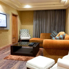 Victoria Crown Plaza Hotel 4* Люкс повышенной комфортности фото 2