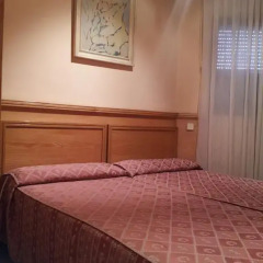 Отель Hostal Juan XXIII Стандартный номер с различными типами кроватей фото 21