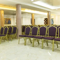 Отель Petrus Hotels Royale