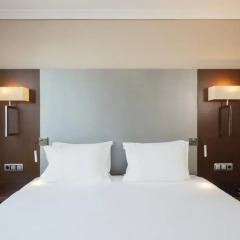 Отель H10 Itaca 4* Улучшенный номер с двуспальной кроватью фото 2