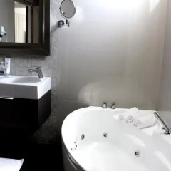 Demi Hotel 4* Люкс повышенной комфортности с различными типами кроватей фото 6
