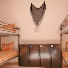 Lisbon Cosy Hostel Кровать в общем номере с двухъярусной кроватью фото 11