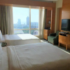 Four Seasons Hotel Mumbai 5* Номер Делюкс с 2 отдельными кроватями