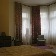 Апартаменты Classical Apartment in Downtown комната для гостей фото 4