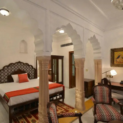 Отель WelcomHeritage Haveli Dharampura 5* Стандартный номер с различными типами кроватей фото 3