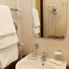 Гостиница Кавказ Люкс с разными типами кроватей фото 2