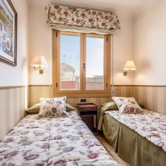 Отель Barcelona4nights Royal Gracia Барселона комната для гостей фото 4