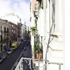 Апартаменты Home Around Gracia Apartments Барселона балкон