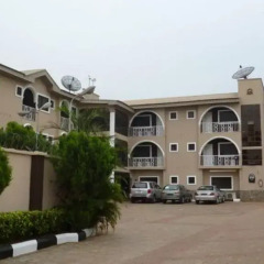 Отель Meridian Lodge парковка