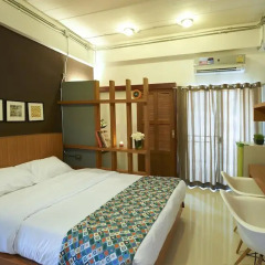 Отель Euanjitt Chill House 3* Улучшенный номер с различными типами кроватей фото 3