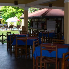Drifters Hotel & Beach Restaurant гостиничный бар