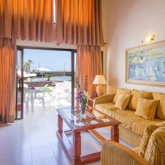 Отель Sands Beach Resort 4* Стандартный семейный номер с двуспальной кроватью фото 3
